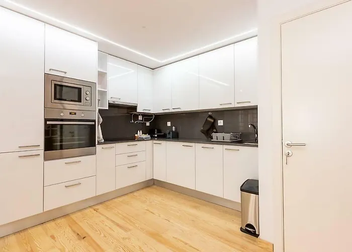 Cascais Seaside Duplex - 200M From The Beach!